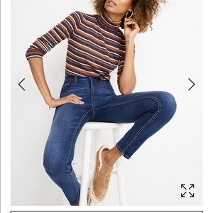 10" High-Rise Skinny Jeans in Tarren Wash Size 28